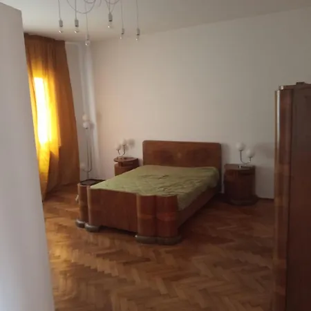 Ultra 4 Vintage * Bukarest